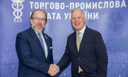 ГЕНЕРАЛЬНИЙ СЕКРЕТАР ICC ДЖОН ДЕНТОН ПРИБУВ ДО КИЄВА